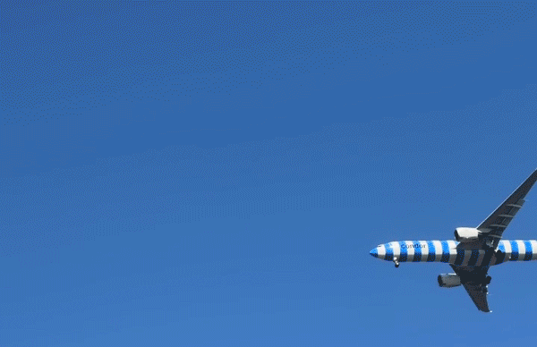 Condor-Zentrale mit Flugzeug